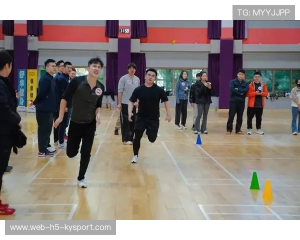 体育团队加强体能训练提升比赛表现，开展体能训练的标题