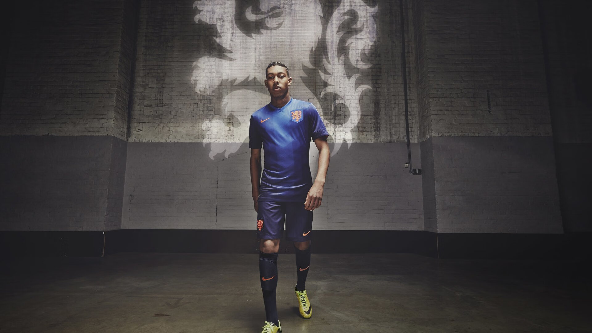 水球淘汰赛吉尔吉斯斯坦表现沉着冷静，吉尔吉斯斯坦游泳运动员